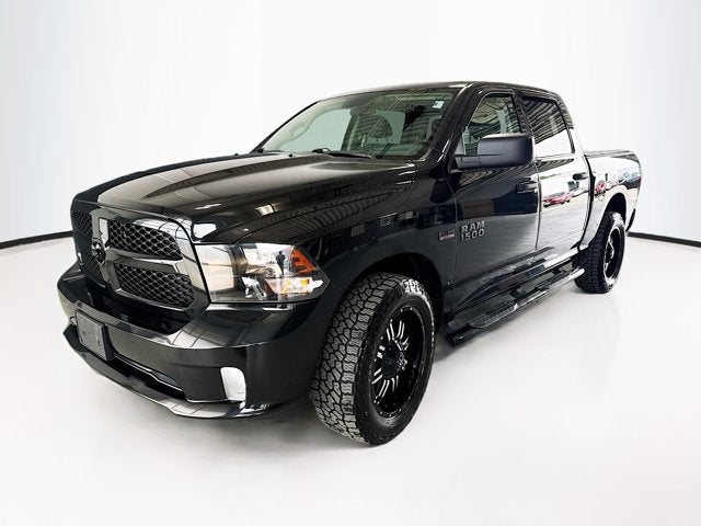 2018 RAM 1500 Express Crew Cab 4x4 5'7's photo