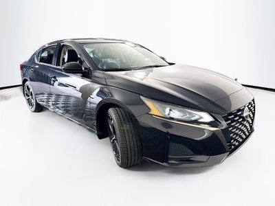 2025 Nissan Altima SR