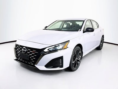 2025 Nissan Altima SR