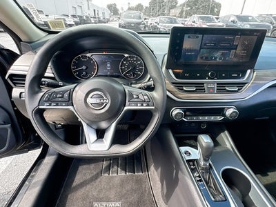 2025 Nissan Altima SV