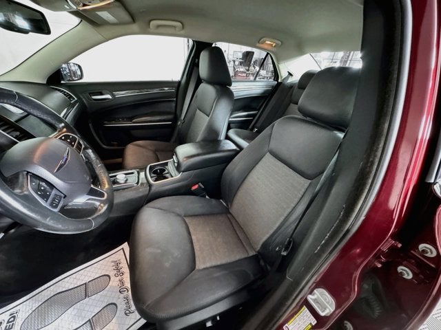 2019 Chrysler 300 Touring