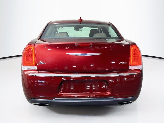 2019 Chrysler 300 Touring