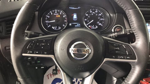 2017 Nissan Rogue SL in Albany, NY - Destination Nissan