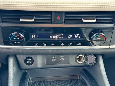 2025 Nissan Rogue SV