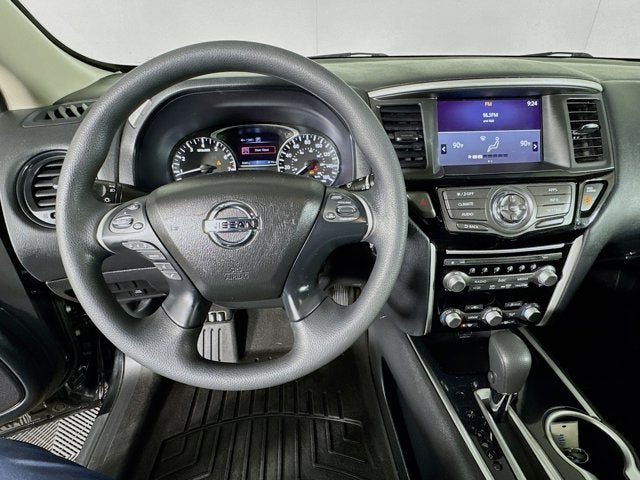 2020 Nissan Pathfinder S