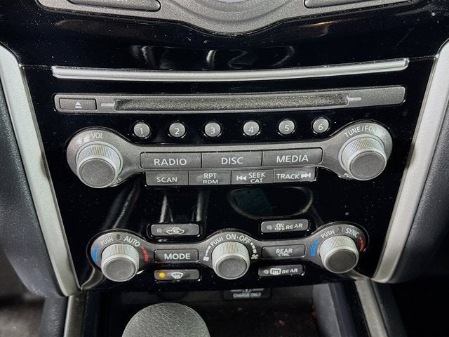 2020 Nissan Pathfinder S