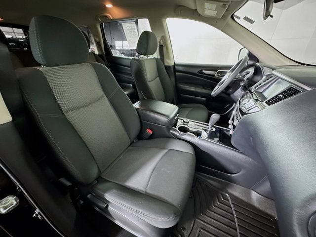 2020 Nissan Pathfinder S