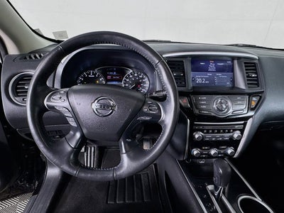 2020 Nissan Pathfinder SV
