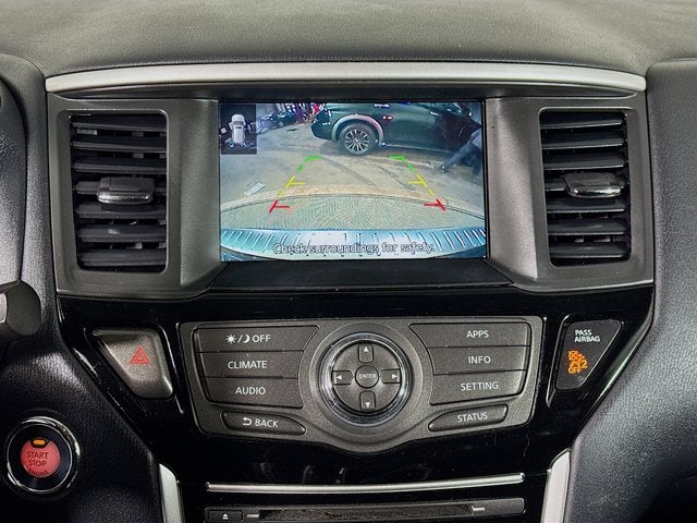 2020 Nissan Pathfinder SV