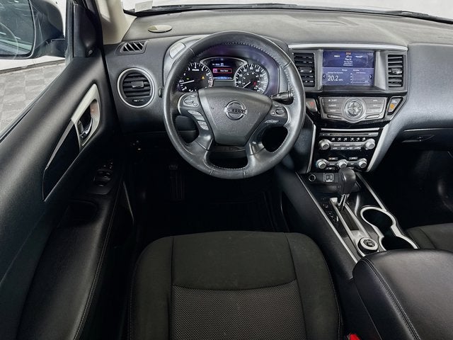 2020 Nissan Pathfinder SV
