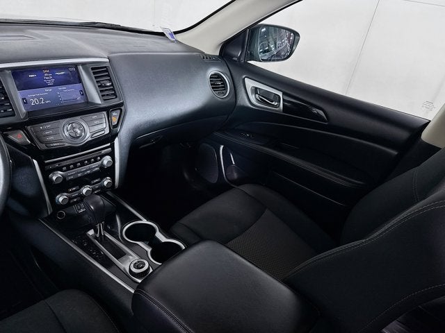2020 Nissan Pathfinder SV