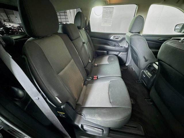 2020 Nissan Pathfinder SV