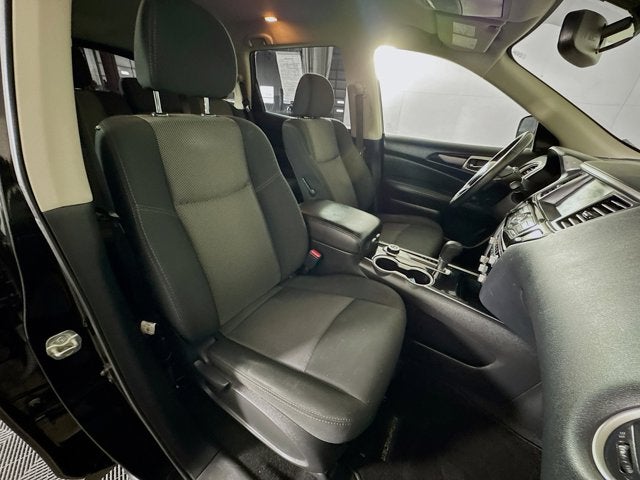2020 Nissan Pathfinder SV