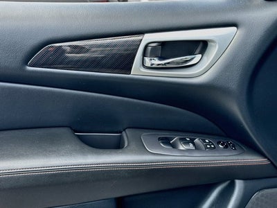2020 Nissan Pathfinder SV