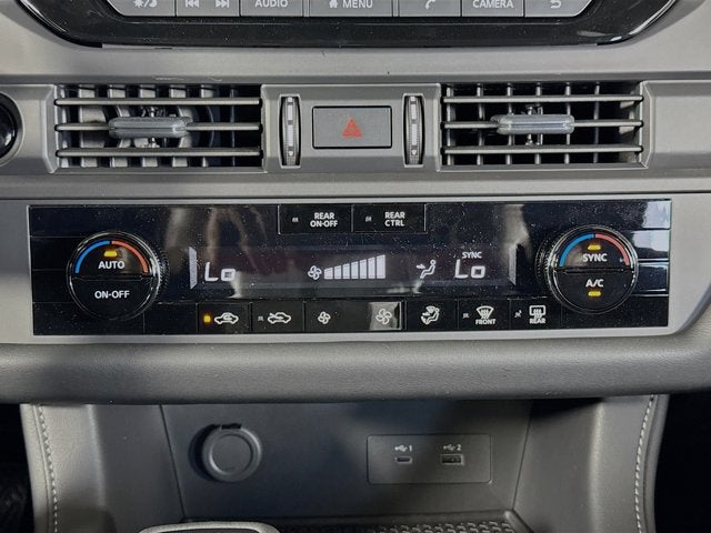 2025 Nissan Pathfinder S