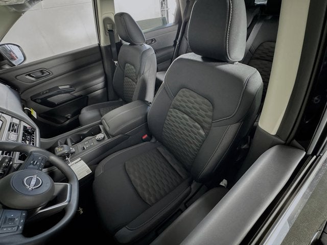 2025 Nissan Pathfinder S