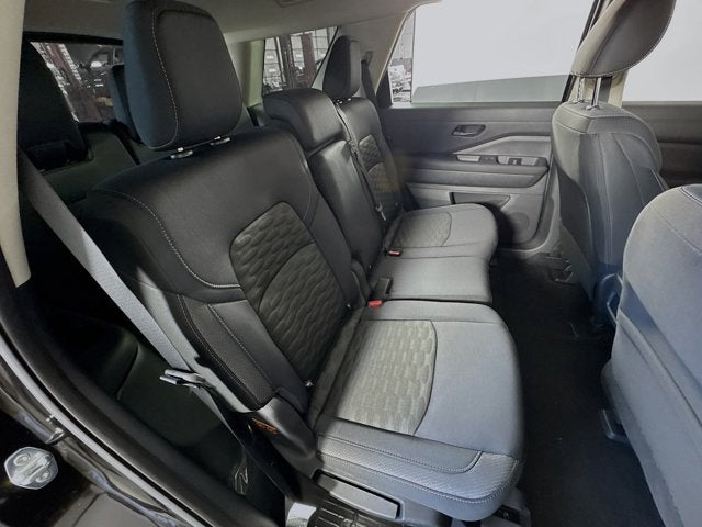 2025 Nissan Pathfinder S