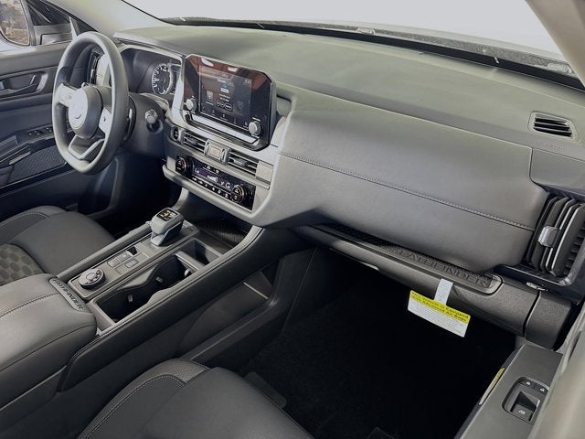 2025 Nissan Pathfinder S