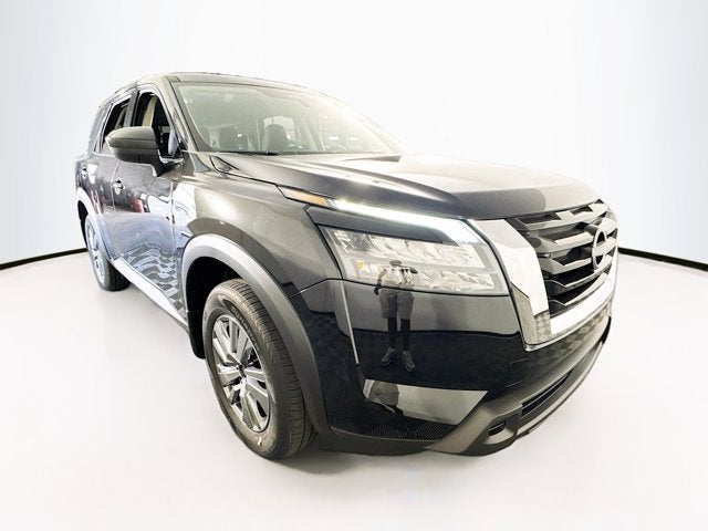 2025 Nissan Pathfinder S