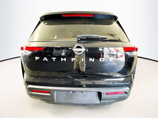 2025 Nissan Pathfinder S