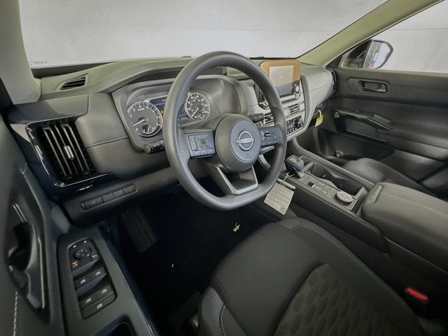 2025 Nissan Pathfinder S