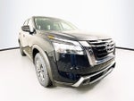 2025 Nissan Pathfinder S