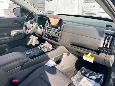 2025 Nissan Pathfinder S