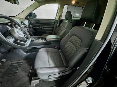 2022 Nissan Pathfinder S