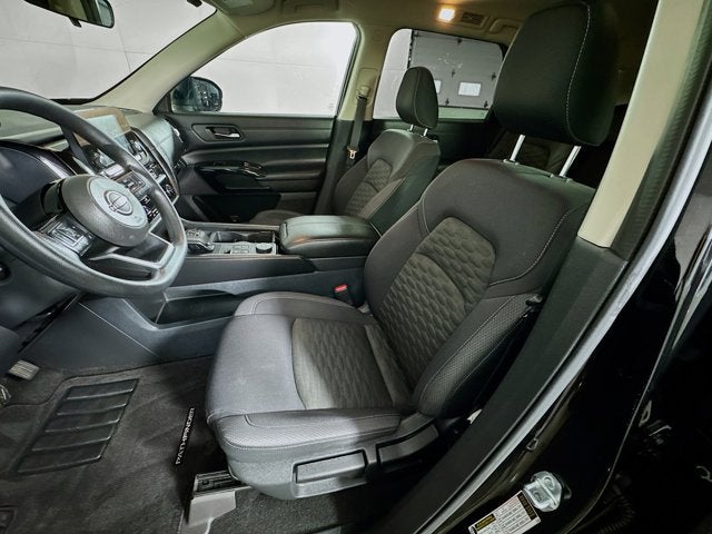 2022 Nissan Pathfinder S