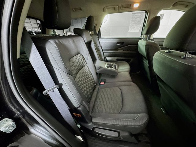 2022 Nissan Pathfinder S