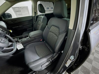 2025 Nissan Pathfinder S