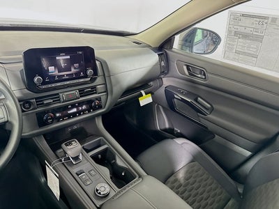 2025 Nissan Pathfinder S