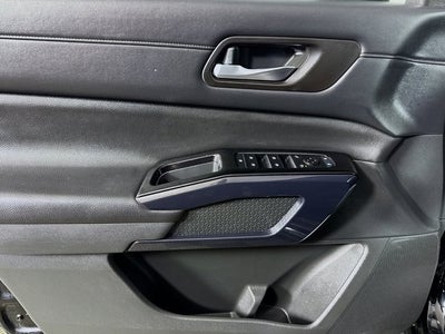 2022 Nissan Pathfinder S