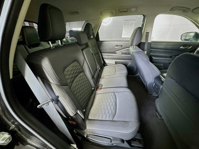 2022 Nissan Pathfinder S