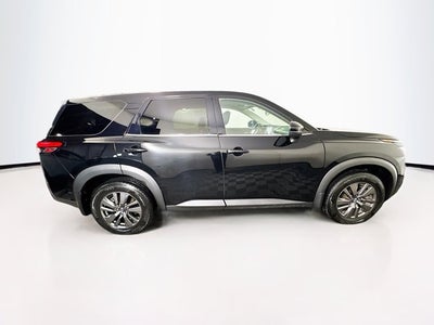 2022 Nissan Pathfinder S