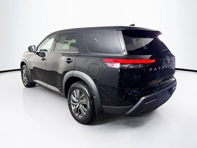 2022 Nissan Pathfinder S