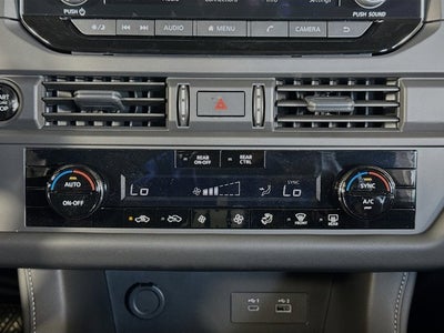 2025 Nissan Pathfinder S