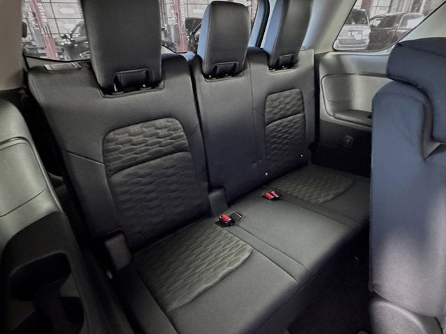 2025 Nissan Pathfinder S