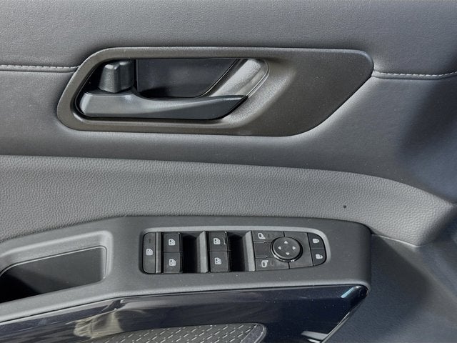 2025 Nissan Pathfinder S