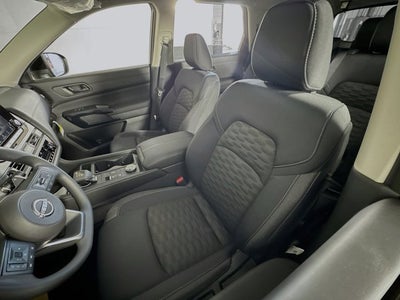 2025 Nissan Pathfinder S