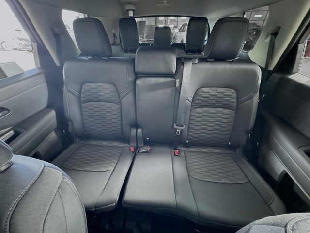 2025 Nissan Pathfinder S