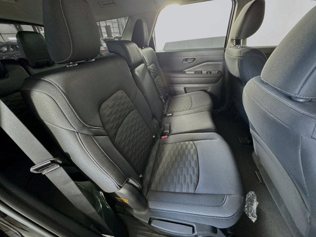 2025 Nissan Pathfinder S