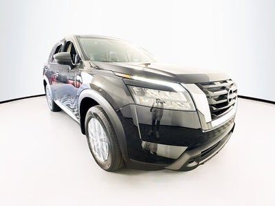 2025 Nissan Pathfinder S