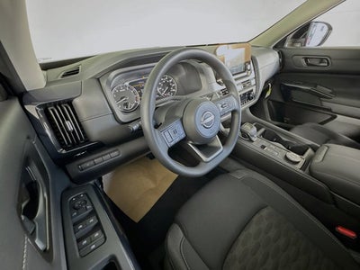 2025 Nissan Pathfinder S