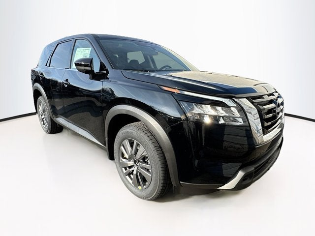 2025 Nissan Pathfinder S
