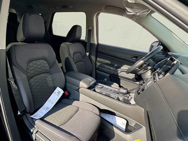 2025 Nissan Pathfinder S