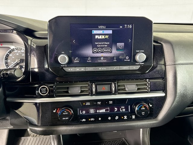 2023 Nissan Pathfinder SV