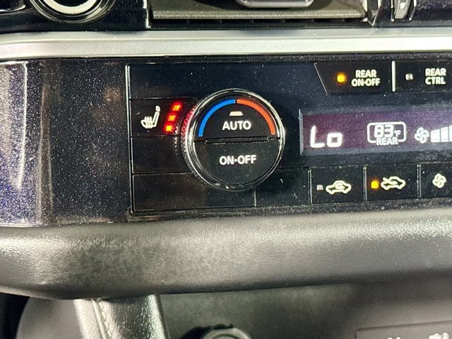 2023 Nissan Pathfinder SV