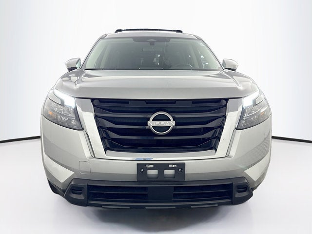 2023 Nissan Pathfinder SV
