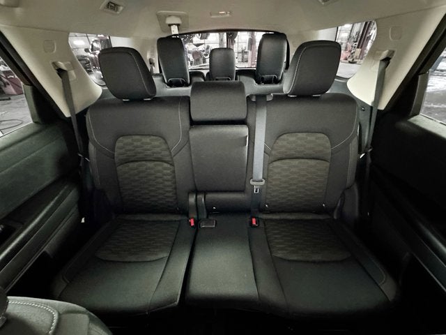 2023 Nissan Pathfinder SV
